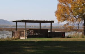 Observation deck at Trempealeau National Wildlife Refuge. Photo by Royalbroil / Wikimedia.